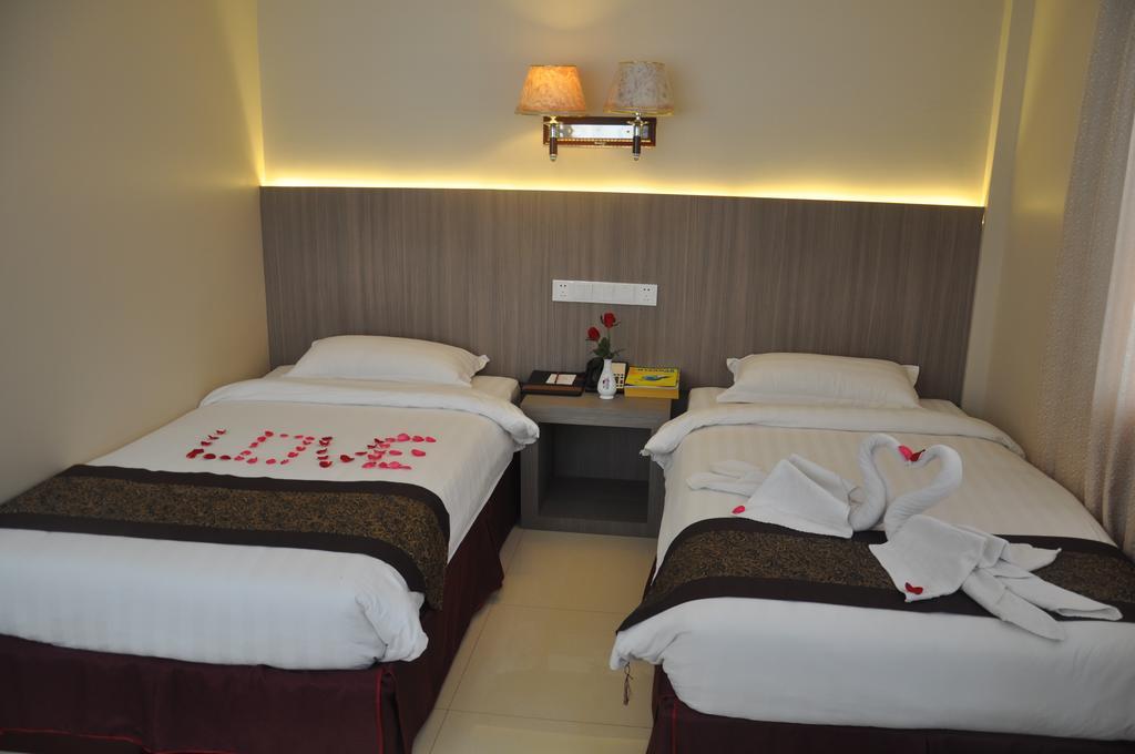 Golden Hill Hotel - Lashio ภายนอก รูปภาพ