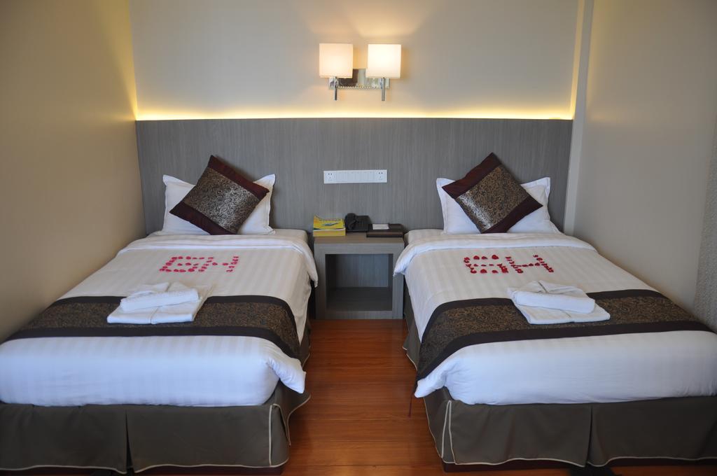 Golden Hill Hotel - Lashio ภายนอก รูปภาพ