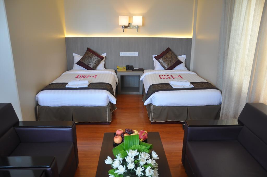 Golden Hill Hotel - Lashio ภายนอก รูปภาพ