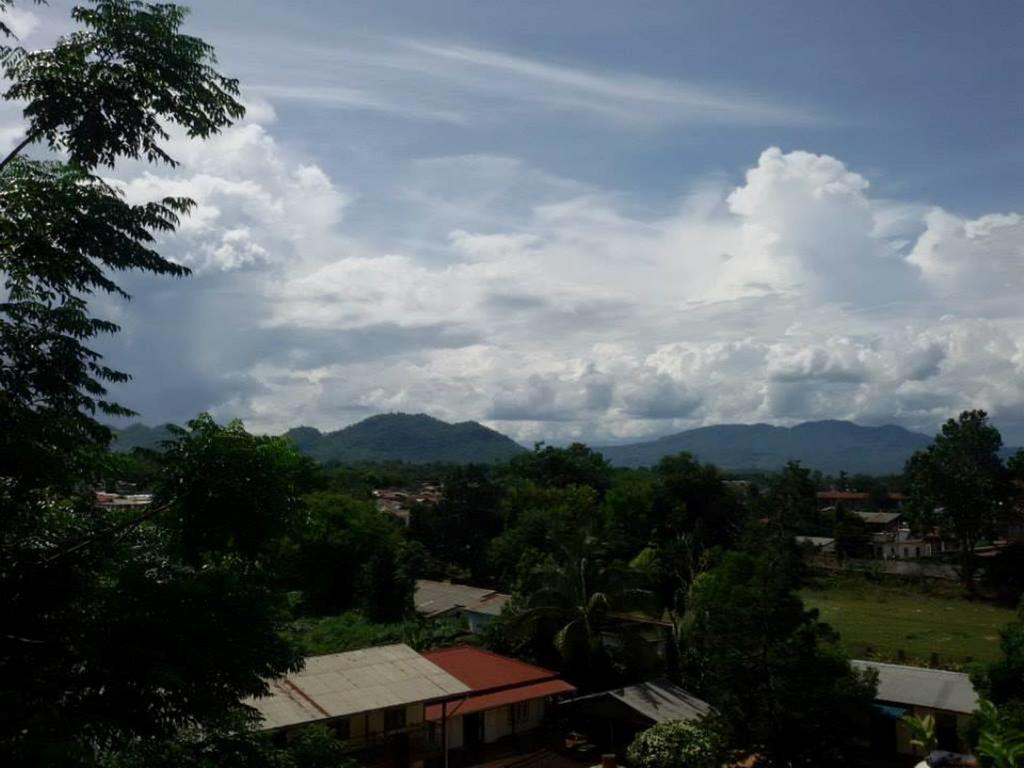 Golden Hill Hotel - Lashio ภายนอก รูปภาพ