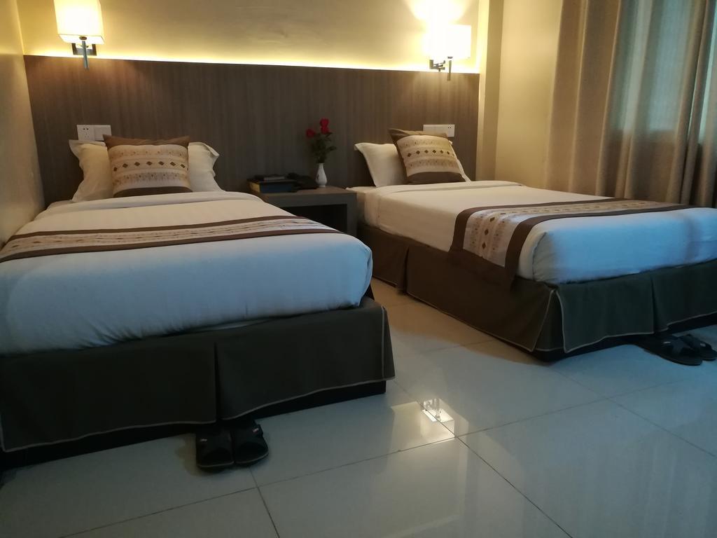 Golden Hill Hotel - Lashio ภายนอก รูปภาพ