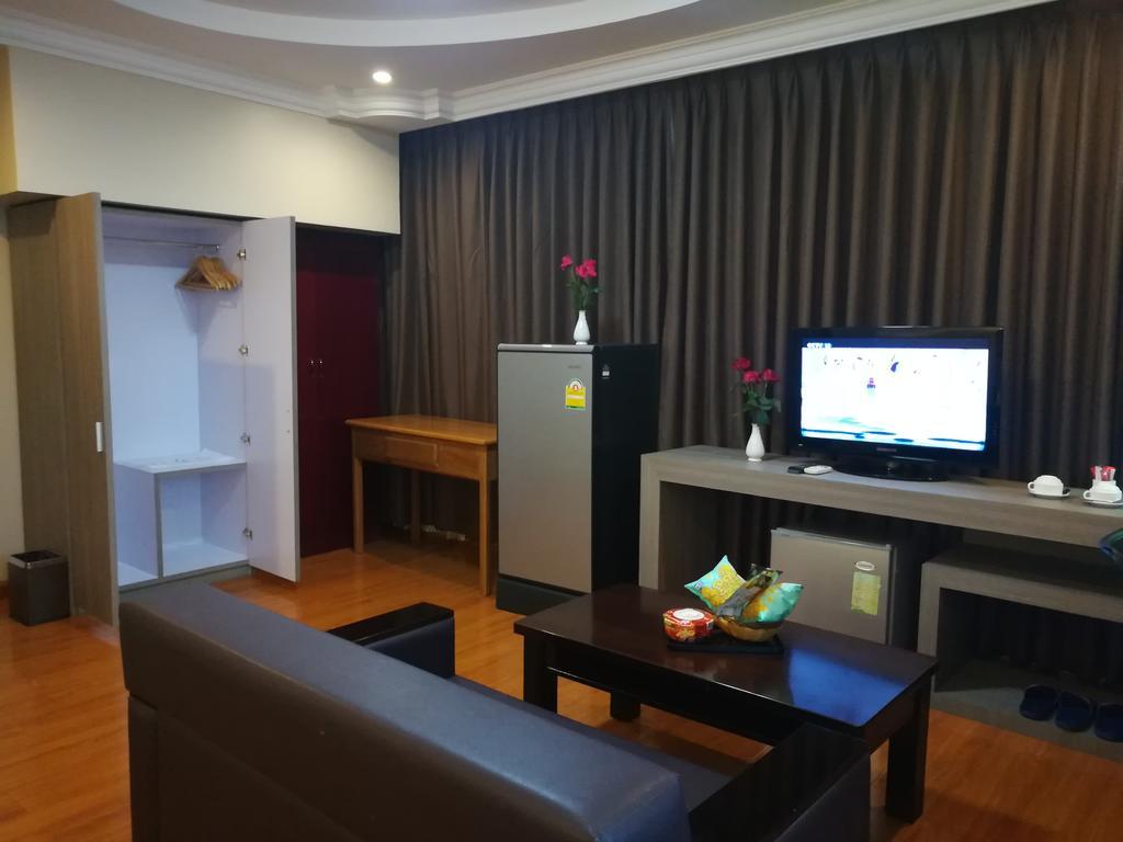 Golden Hill Hotel - Lashio ภายนอก รูปภาพ